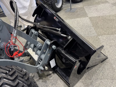 Lžíce s bočním vyklápěním GiANT