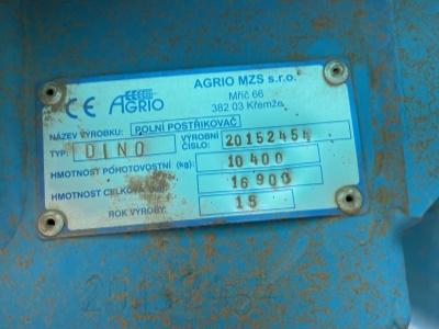 Samochodný postřikovač AGRIO DINO 6000/36
