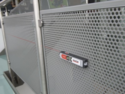 KRT706200W - Laserová vodováha