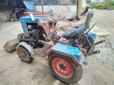 Zemědělský traktor