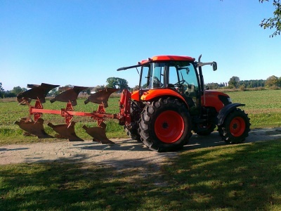 Kubota M 6040