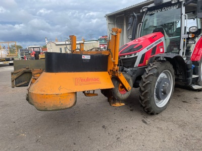 Čelní osekávač cibulové natě Keulmac a Vyorávač cibule Keulmac