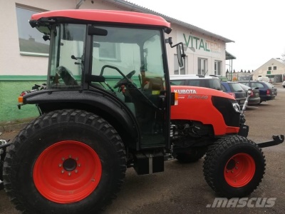 Kubota M7040 Narrow 