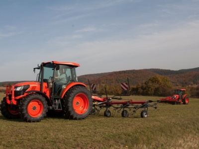 Zemědělský traktor Kubota M 8560