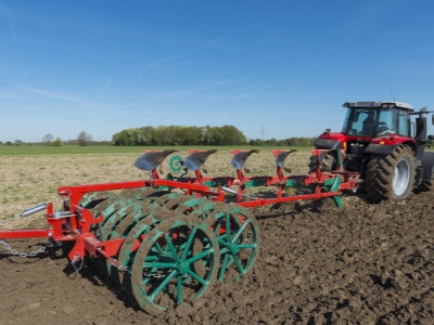 Dvouřadý půdní pěch