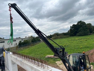 Kloubový nakladač GiANT G2500 X-TRA HD