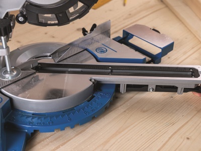 Scheppach HM 216 - pokosová pila s potahem a laserem + 2. kotouč