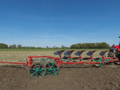 Dvouřadý půdní pěch