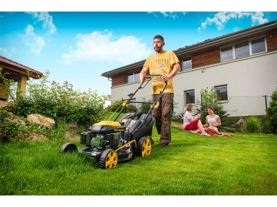 Riwall PRO RPM 4735 - multifunkční travní sekačka 4v1 s pojezdem