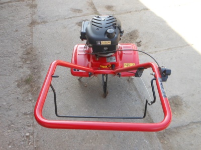 MTD T/245 jednoúčelový benzínový kultivátor - rotavátor - plečka