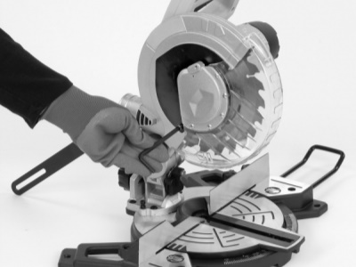 POWX075700 - Pokosová pila 1 500W / 210mm