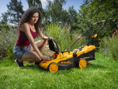 Riwall PRO RALM 4020i - akumulátorová sekačka 2 x 20 V (bez baterie a nabíječky)