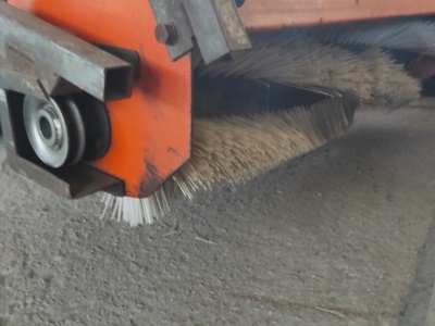 Kubota GR 1600 s zametacím katráčem Kersten