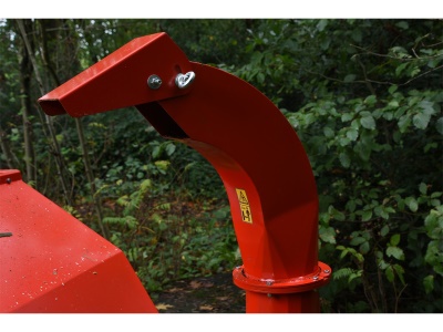 GTM GTS 1300 WDG - benzinový drtič dřeva s pojezdem