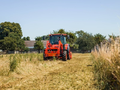 Zemědělský traktor Kubota M4063 ROPS