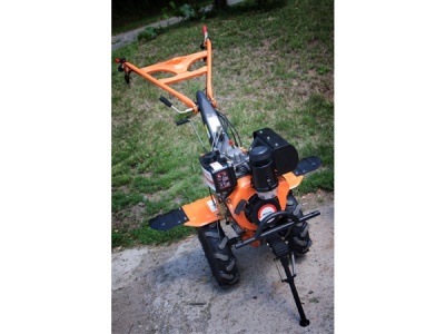 Jednonápravový dieselový malotraktor AGROTERRA 6,5 HP