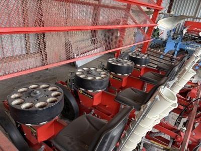 Sazeč na zeleninu Trium 45