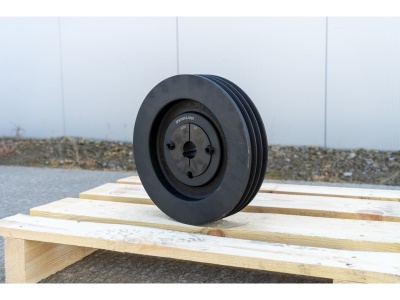 Setrvačník 24kg, pro 3 řemeny 17mm (s krytem)