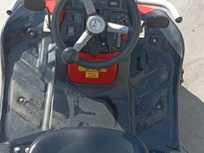 Travní traktor SECO Goliath 4x4