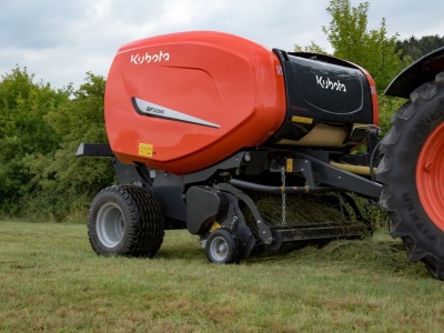 Lis na balíky Kubota BF2200