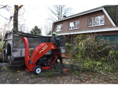 GTM GTS 1300 G - drtič větví s benzinovým motorem