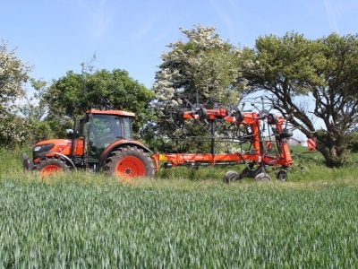 Rotační obraceč Kubota TE10500