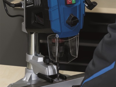 Scheppach DP 60 - stojanová vrtačka s křížovým laserem a LED osvětlením