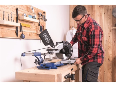 Scheppach HM 254 - pokosová pila s potahem a laserem + 2. kotouč