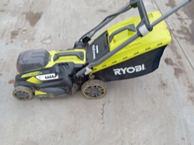 RYOBI  aku set 18 V  sekačka OLM1841H+vyžínač OLT1832  