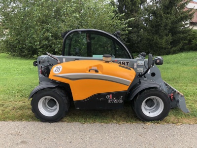 Teleskopický nakladač GiANT GT5048 HD