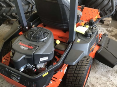 Traktorová sekačka Kubota Z122R