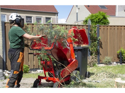 GTM GTS 1300 WDG - benzinový drtič dřeva s pojezdem