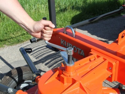 Shrnovač Kubota RA1000