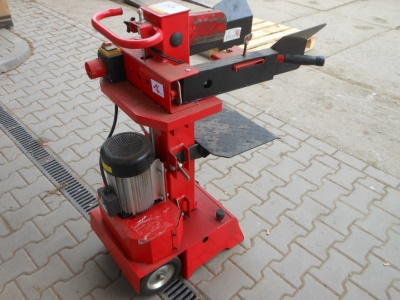 VeGA LS10 Štípač dřeva vertikální