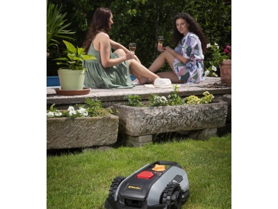 Riwall PRO RRM 500 APP - robotická akumulátorová sekačka 500 m2 s možností ovládání přes WiFi nebo Bluetooth