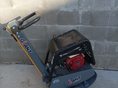 Vibrační deska obousměrná GIANT GPR2553G
