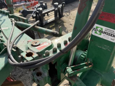 Obracecí pluh Regent Saturn HX2