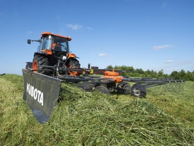 Shrnovač Kubota RA1000