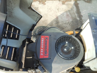 Travní traktor Cub Cadet CC1022 KHN