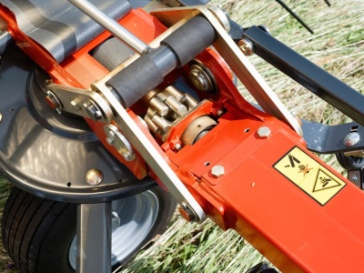 Rotační obraceč Kubota TE8000