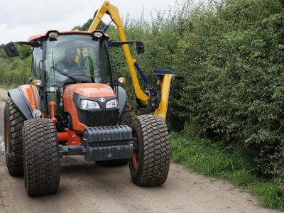 Zemědělský traktor Kubota M 8560