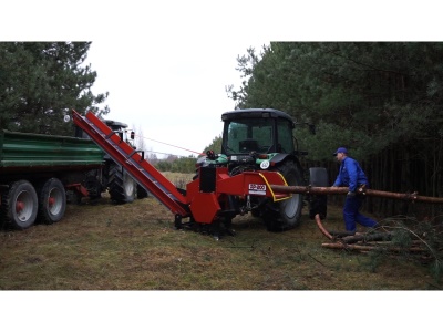 Traktorový špalíkovač PTO Model RP-200 SUPER Remet + Pásový dopravník 4m