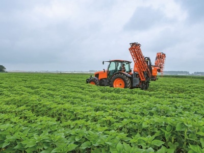 Postřikovač Kubota XMS1