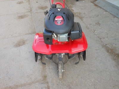 MTD T/245 jednoúčelový benzínový kultivátor - rotavátor - plečka