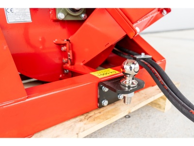 Diskový štěpkovač RT-630R za traktor s hydraulickým válcem Remet