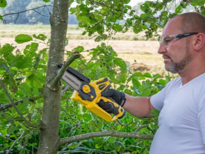 POWXG1045 - AKU jednoruční řetězová pila 12V LI-ION 100mm 2bat
