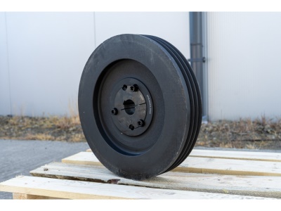 Setrvačník 55kg, pro 3 řemeny 17mm (s krytem)