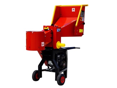 Špalíkovač se spalovacím motorem Model RS-80 Remet (7 HP)