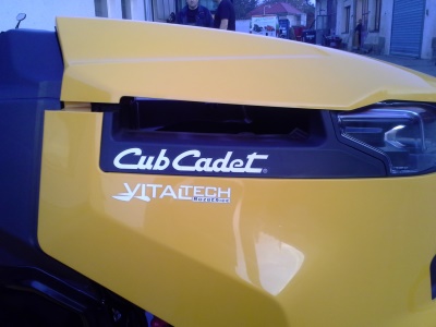 Cub Cadet XT3 QR 106-travní traktor se zadním výhozem model 2017