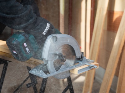 POWPB30700 - Aku okružní pila 20V 185mm (bez AKU)